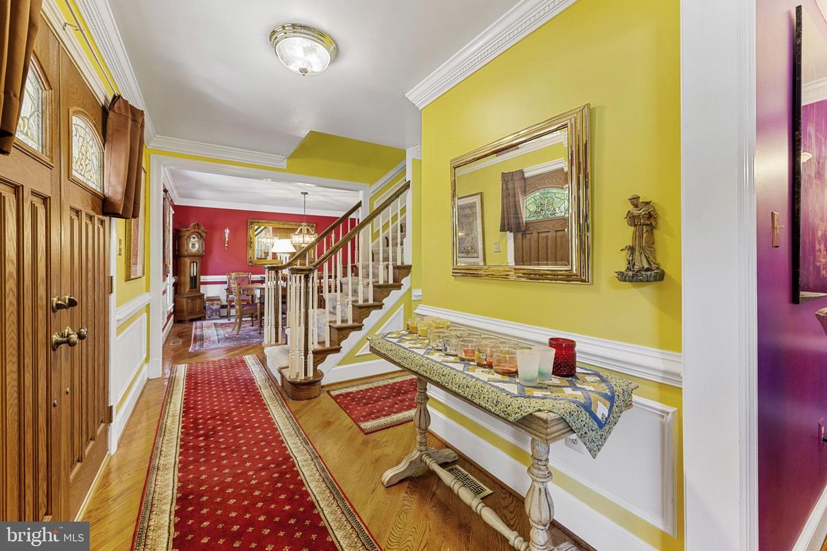 Chandelier, Dining room, Interior, Pendant Lights, Wood Texture Flooring