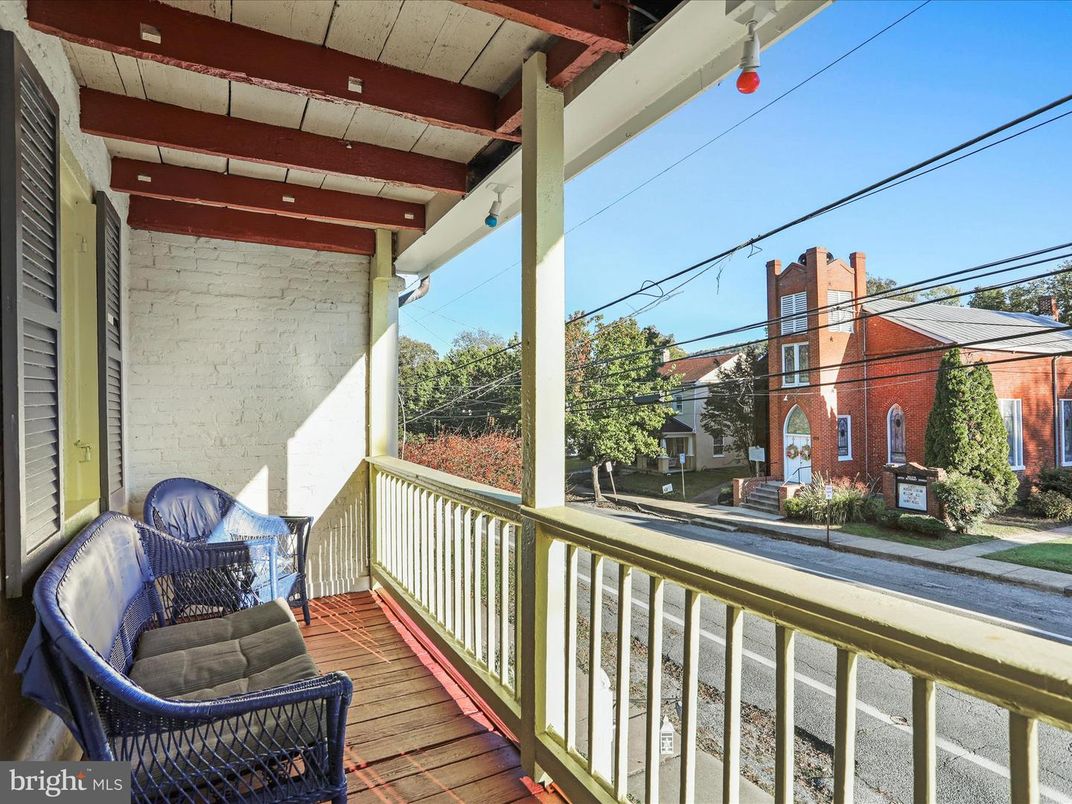 Exterior, Wood Texture Flooring