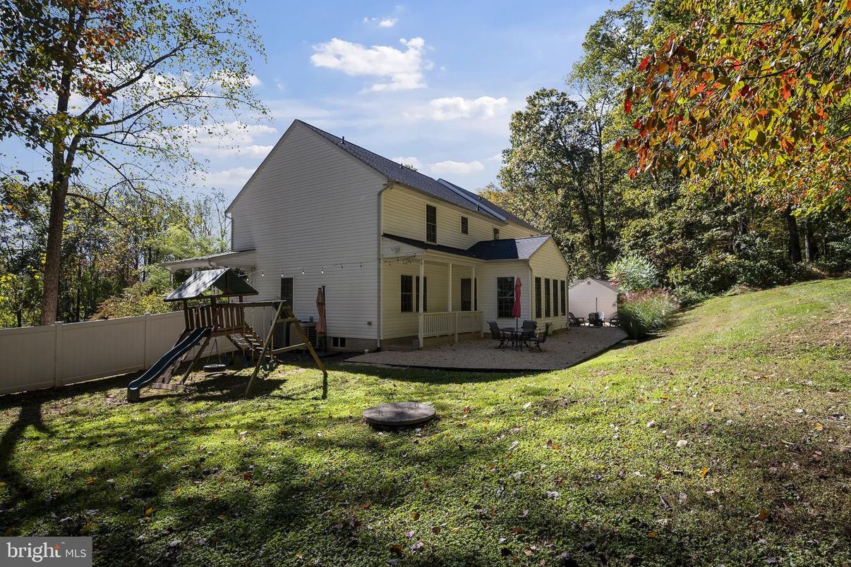 Backyard, Exterior, Playground