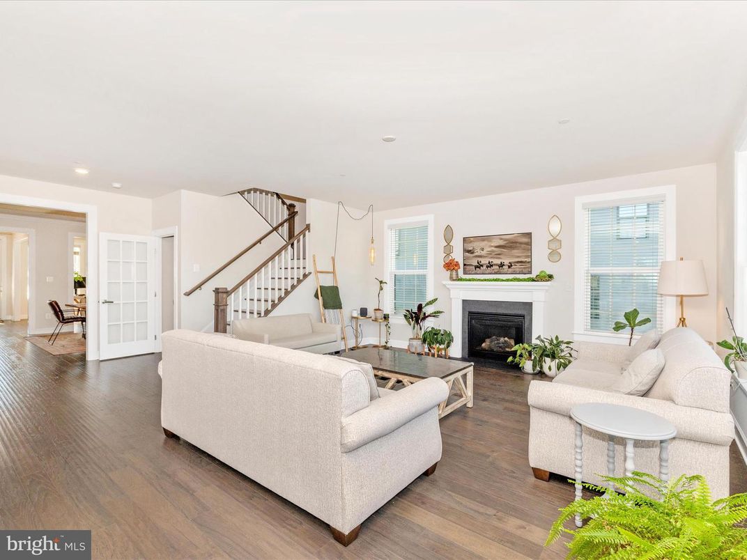 Fireplace, Interior, Living room, Pendant Lights, Recessed Lighting, Wood Texture Flooring