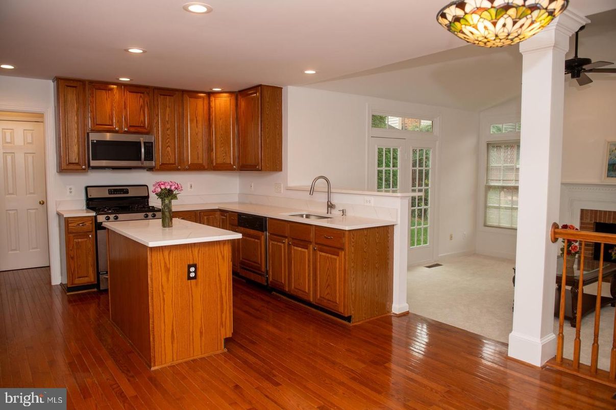 Interior, Kitchen, Recessed Lighting, Wood Texture Flooring