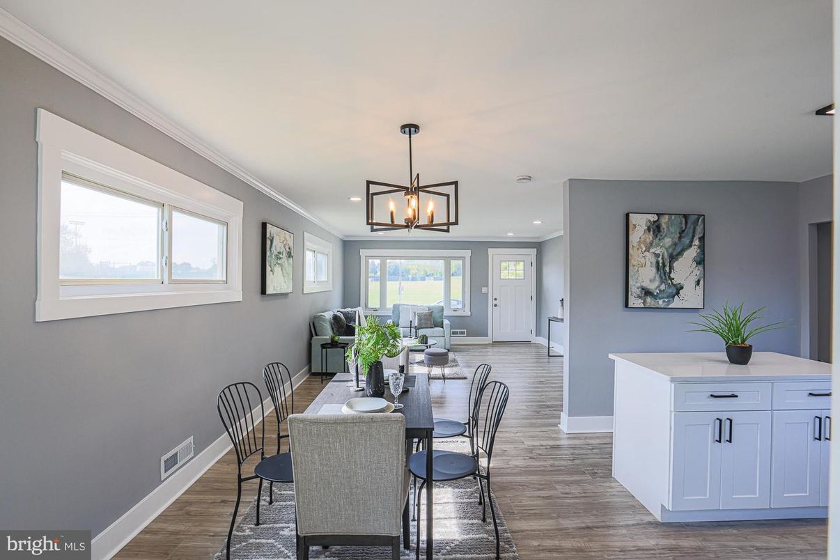 Dining room, Interior, Pendant Lights, Recessed Lighting, Wood Texture Flooring