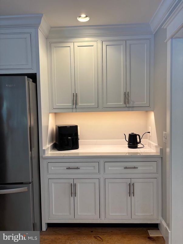 Interior, Kitchen, Recessed Lighting, Wood Texture Flooring