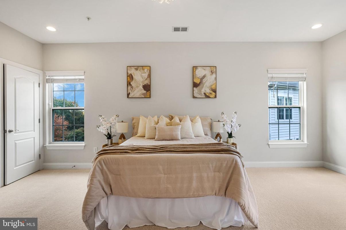 Bedroom, Interior, Recessed Lighting