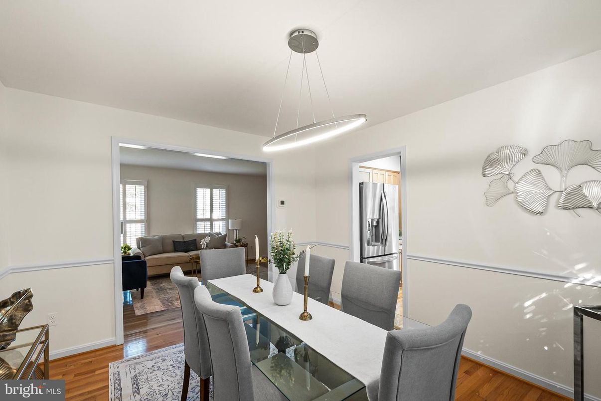 Dining room, Interior, Kitchen, Living room, Pendant Lights, Stainless Steel Appliances, Wood Texture Flooring