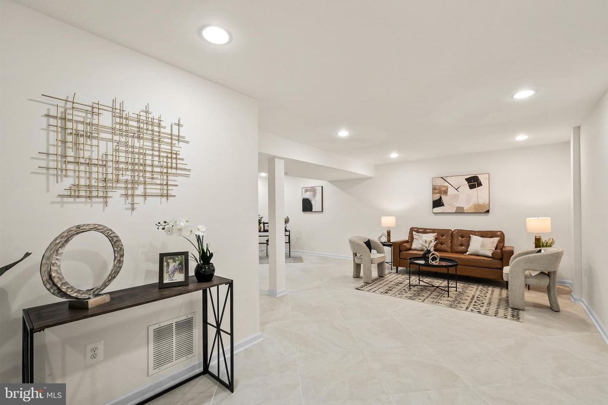 Interior, Living room, Recessed Lighting