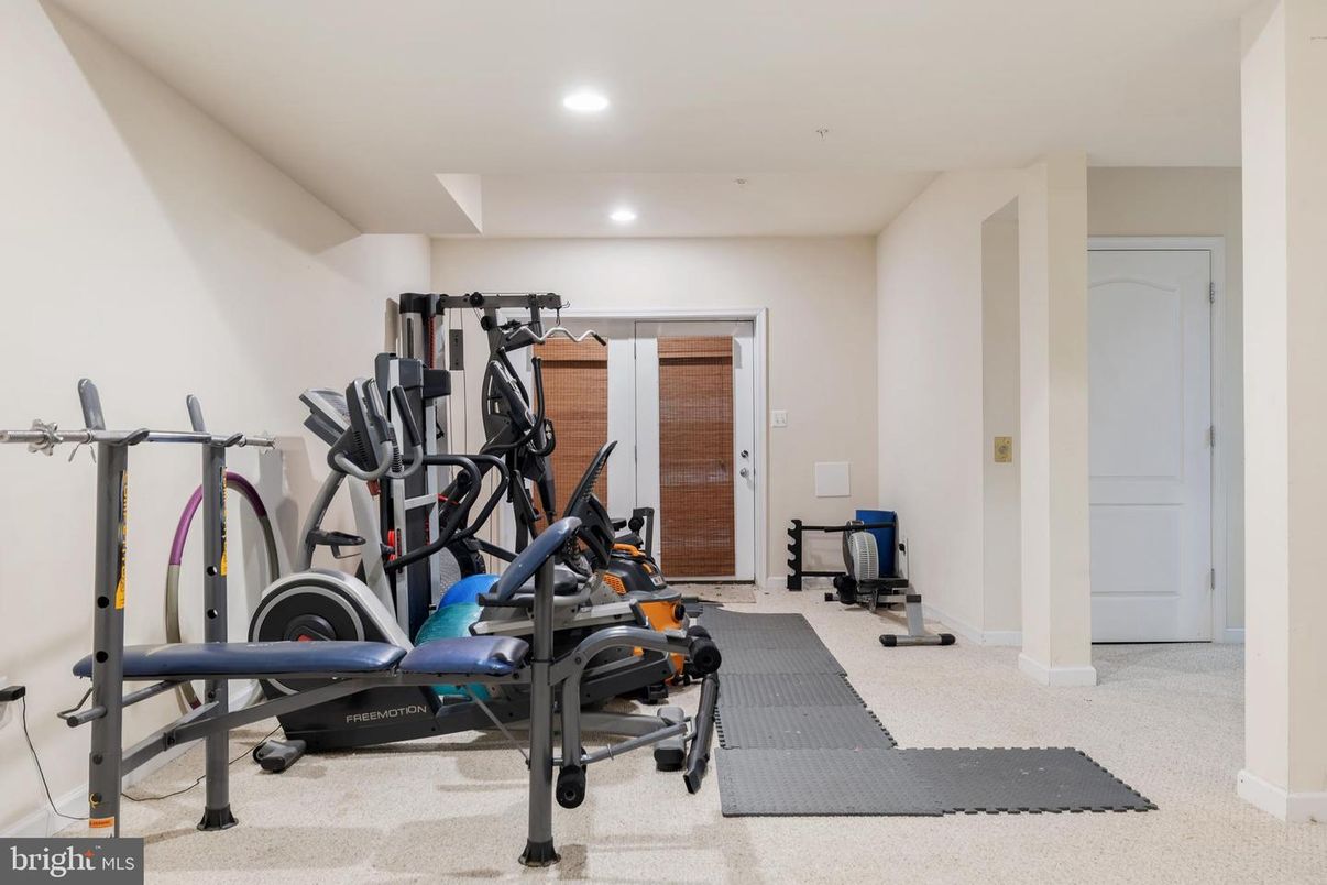 Fitness Equipment, Interior, Recessed Lighting