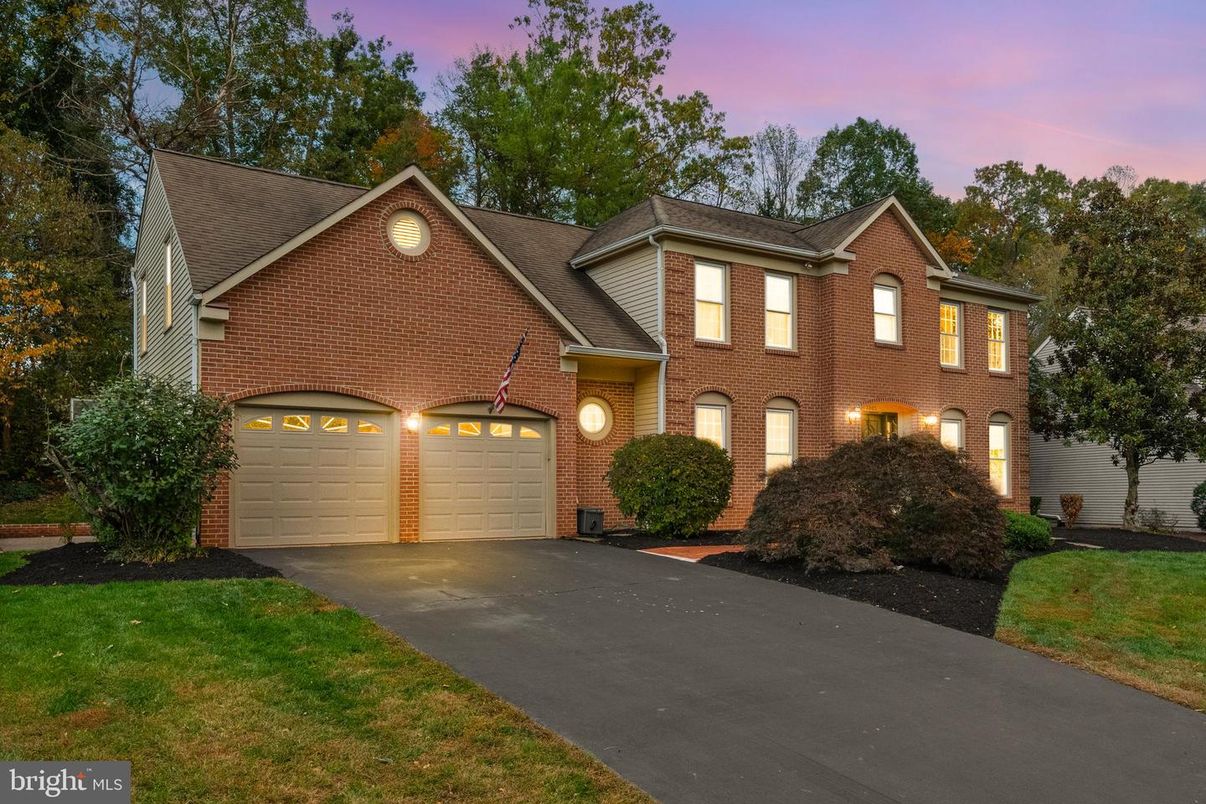 Attached, Exterior, Facade, Brick Facade, Brick Traditional