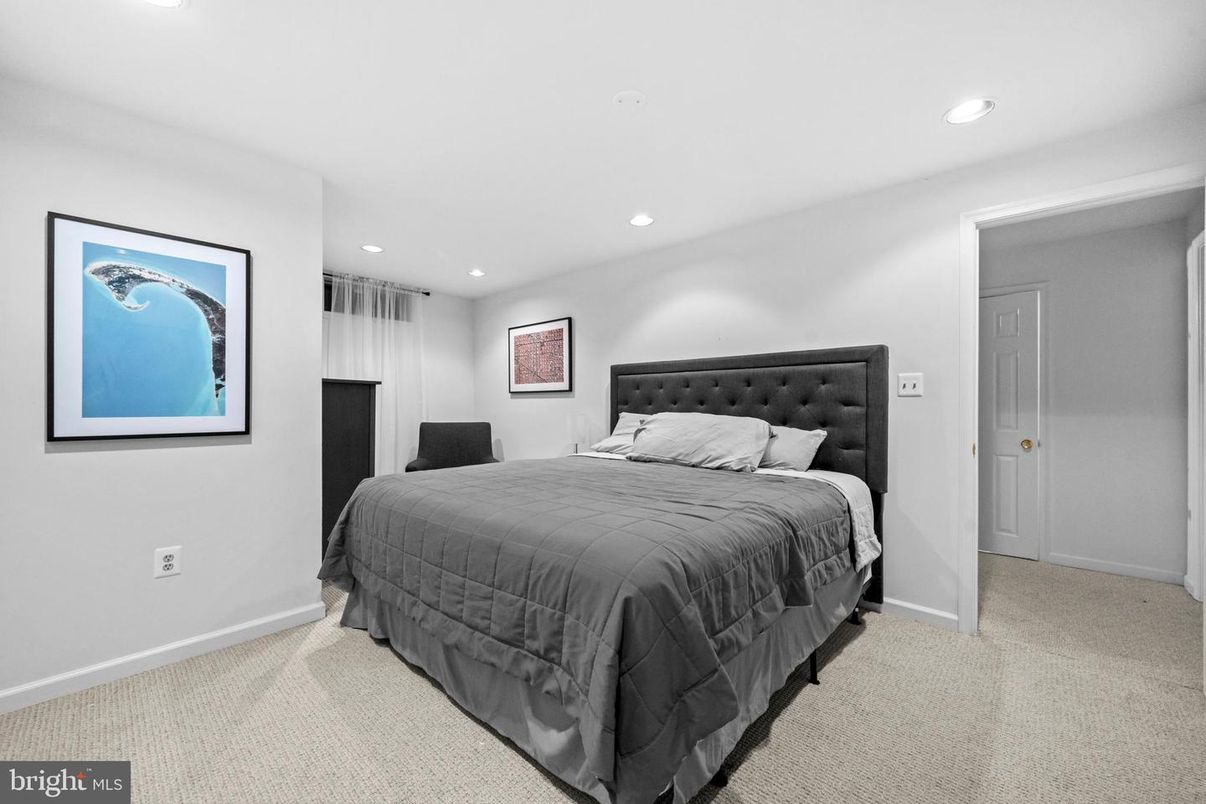 Bedroom, Interior, Recessed Lighting