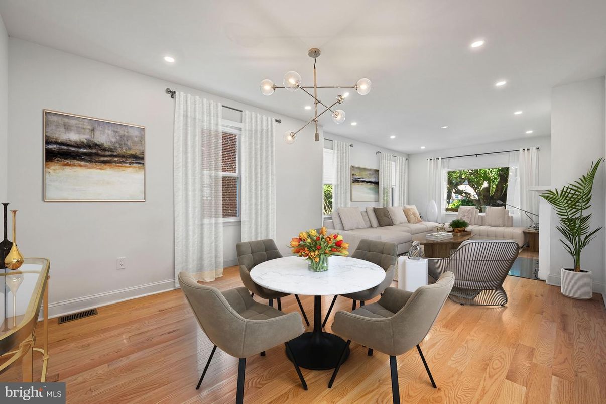 Dining room, Interior, Living room, Pendant Lights, Recessed Lighting, Wood Texture Flooring