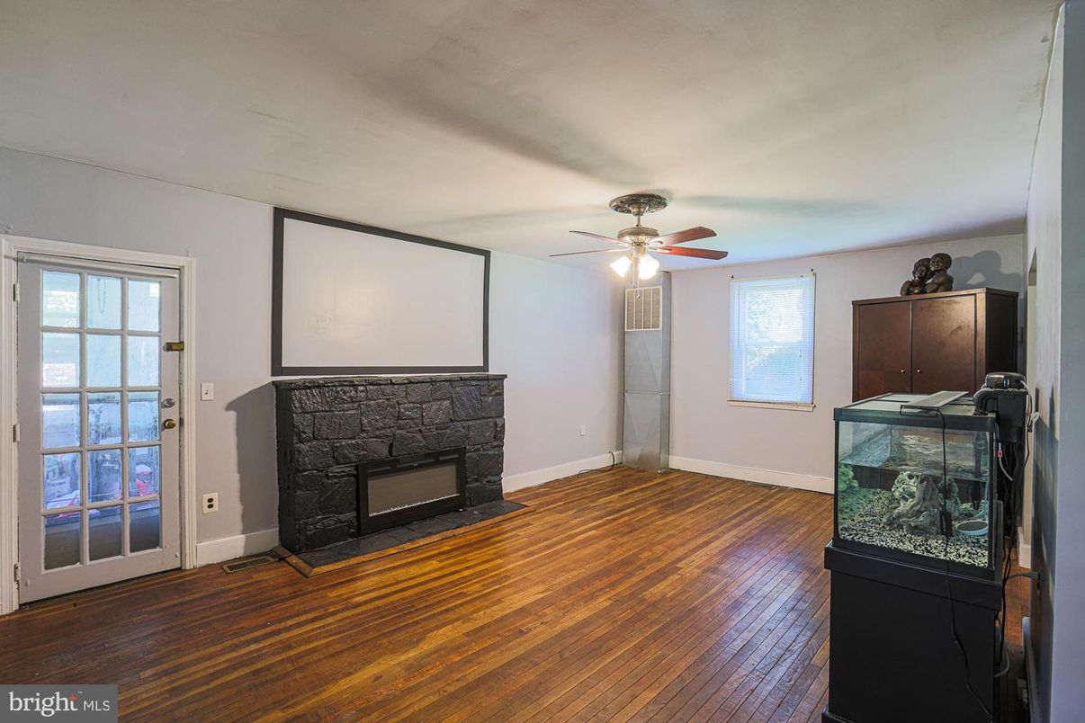 Empty room, Fireplace, Interior, Wood Texture Flooring