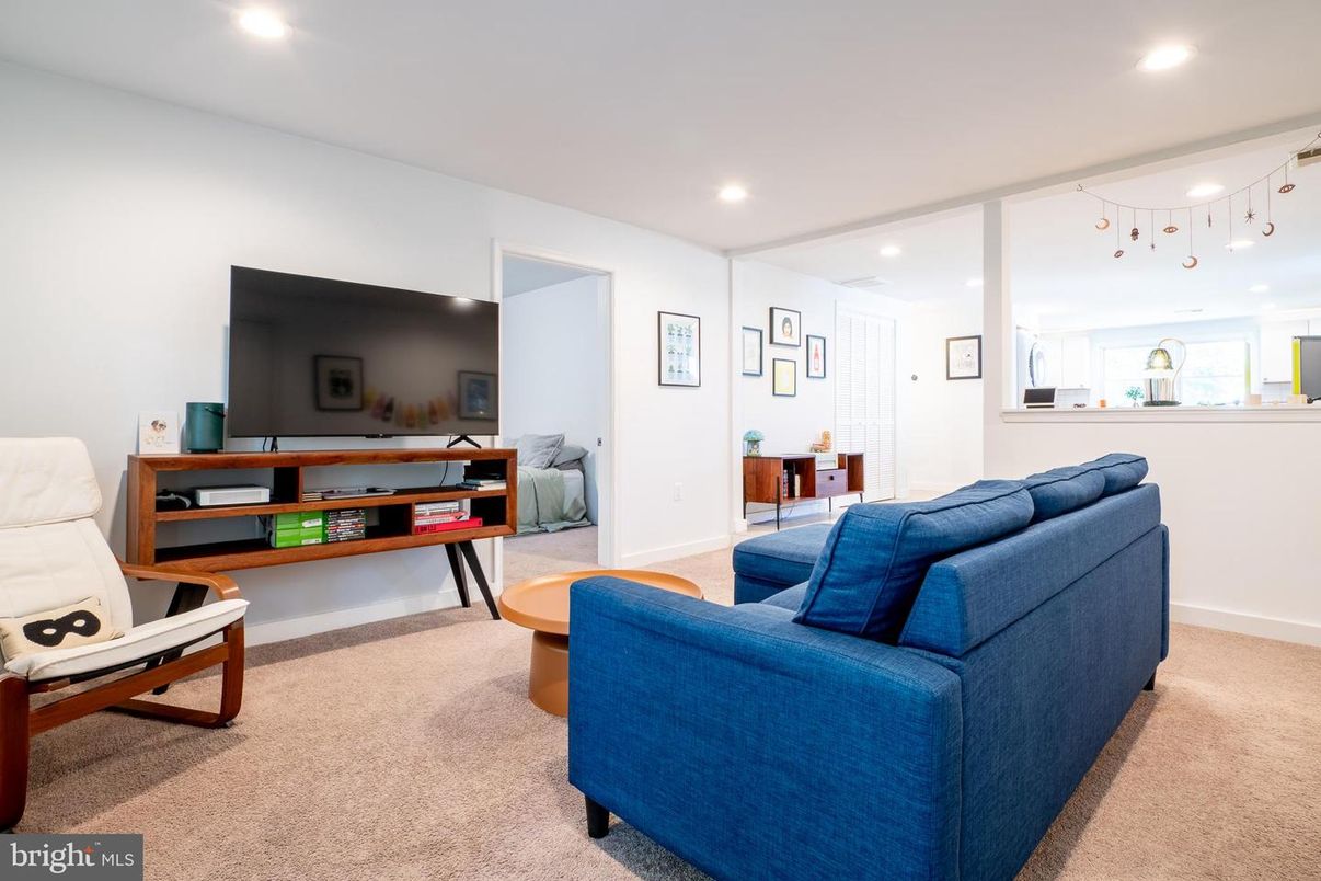 Interior, Living room, Recessed Lighting