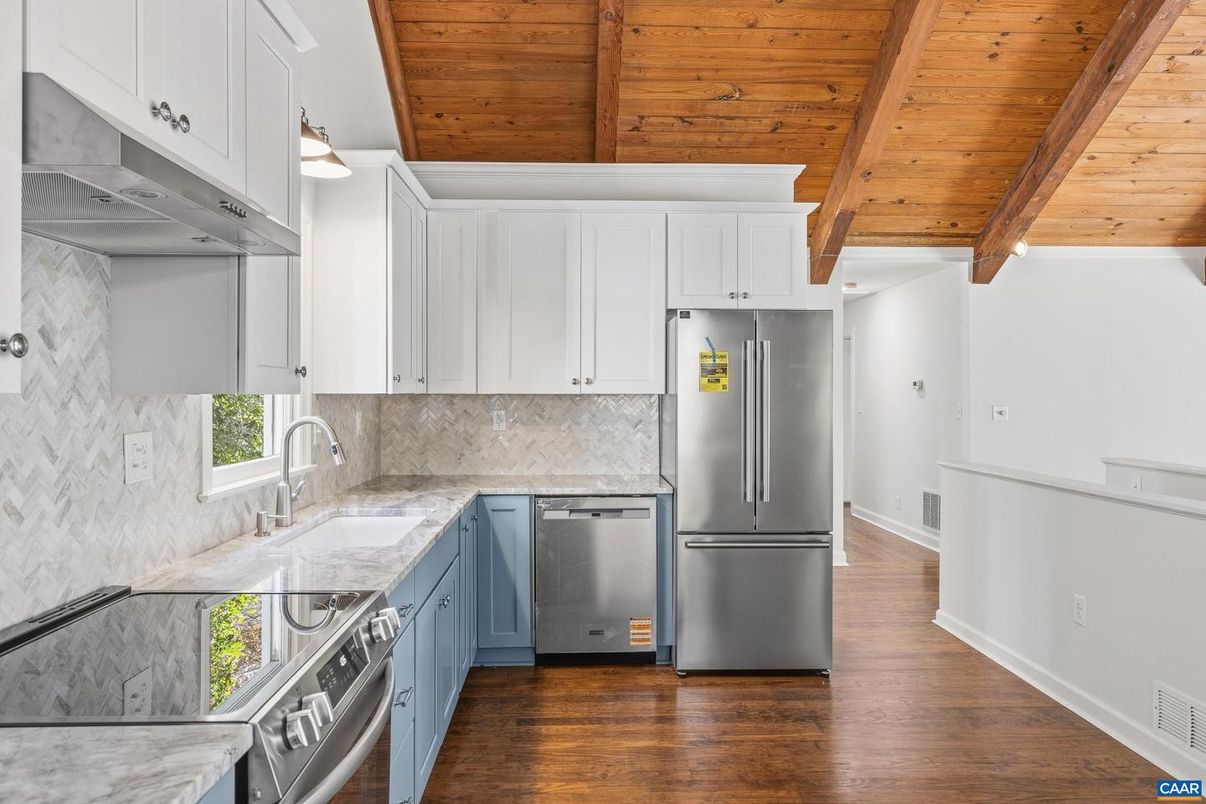 Interior, Kitchen, Stainless Steel Appliances, Wooden Beams, Wooden Ceilings, Wood Texture Flooring