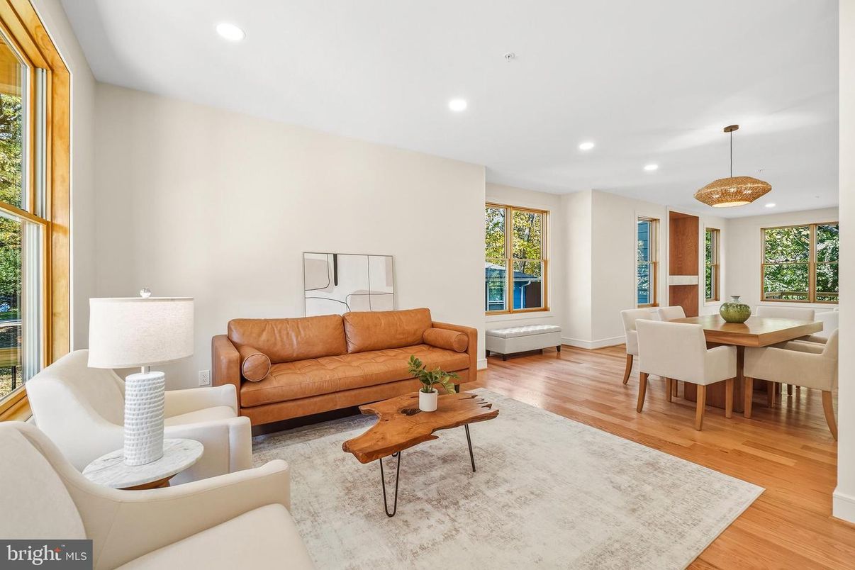 Dining room, Interior, Living room, Pendant Lights, Recessed Lighting, Wood Texture Flooring