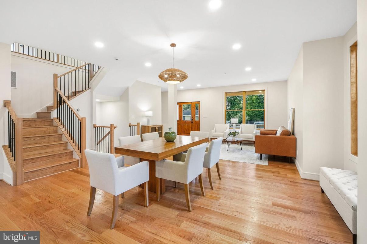 Dining room, Interior, Living room, Pendant Lights, Recessed Lighting, Wood Texture Flooring