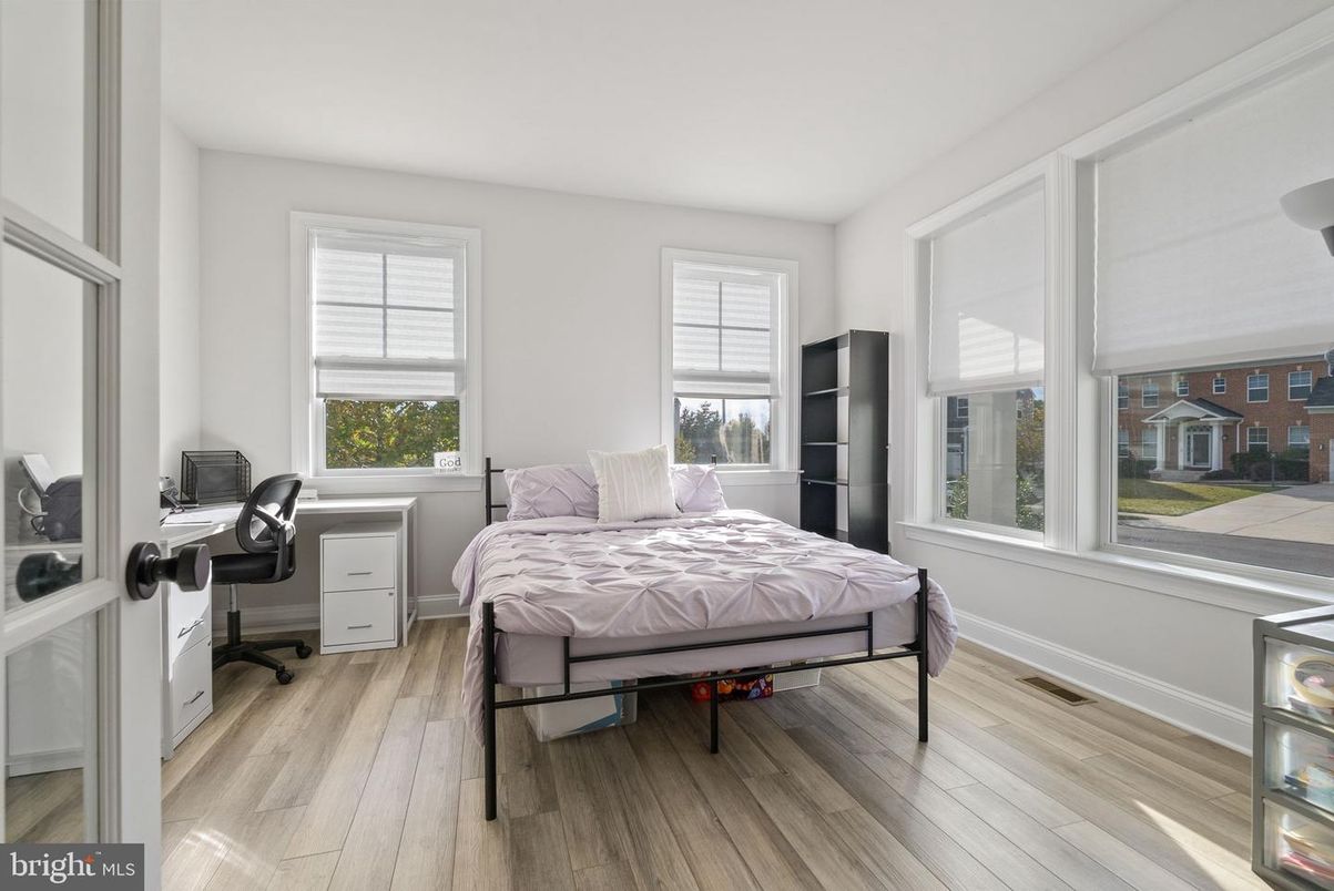 Bedroom, Home Office, Interior, Wood Texture Flooring