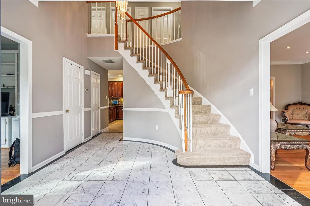 Interior, Marble, Recessed Lighting