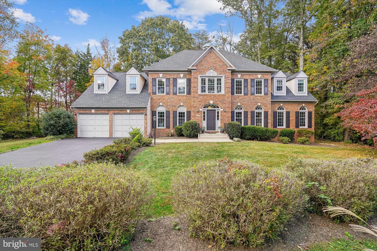 Attached, Exterior, Facade, Brick Facade, French Provincial