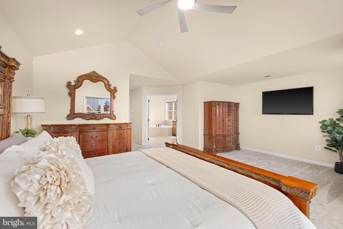 Bedroom, Interior, Recessed Lighting