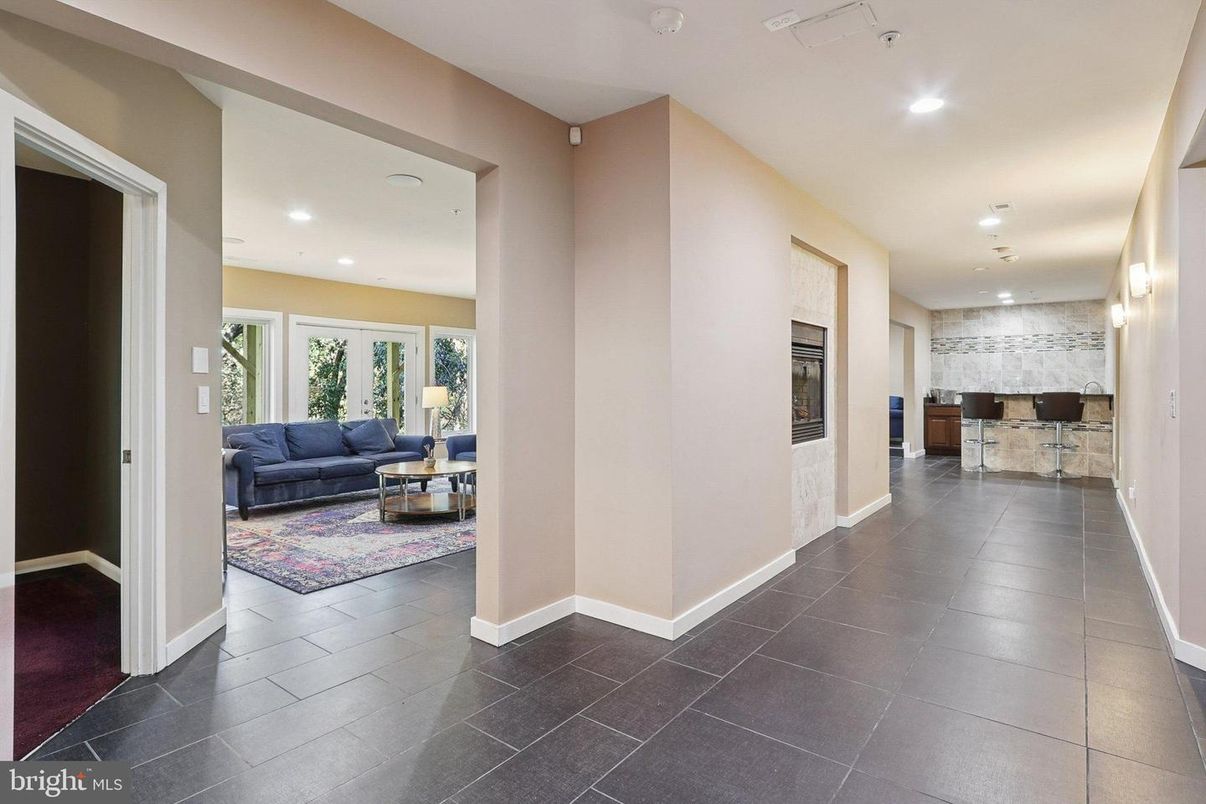 Fireplace, Interior, Recessed Lighting