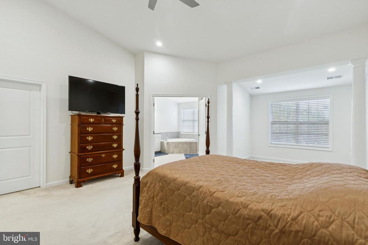 Bedroom, Interior, Recessed Lighting