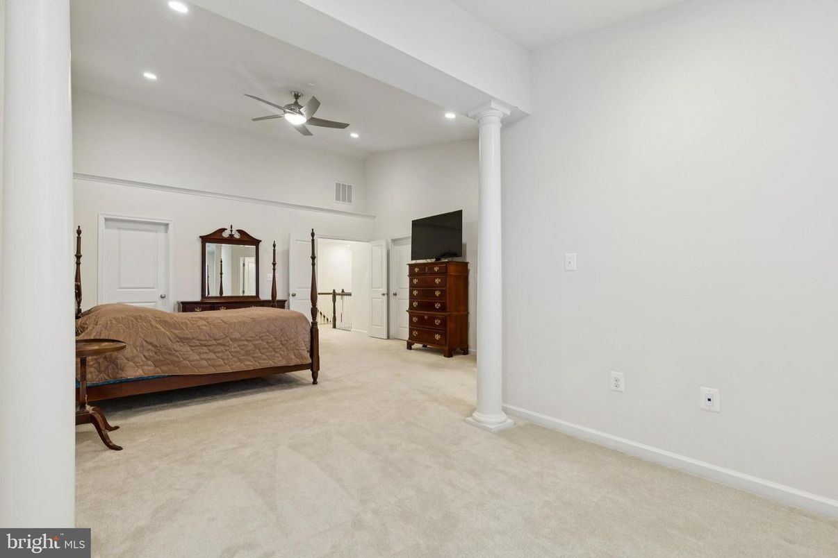 Bedroom, Interior, Recessed Lighting