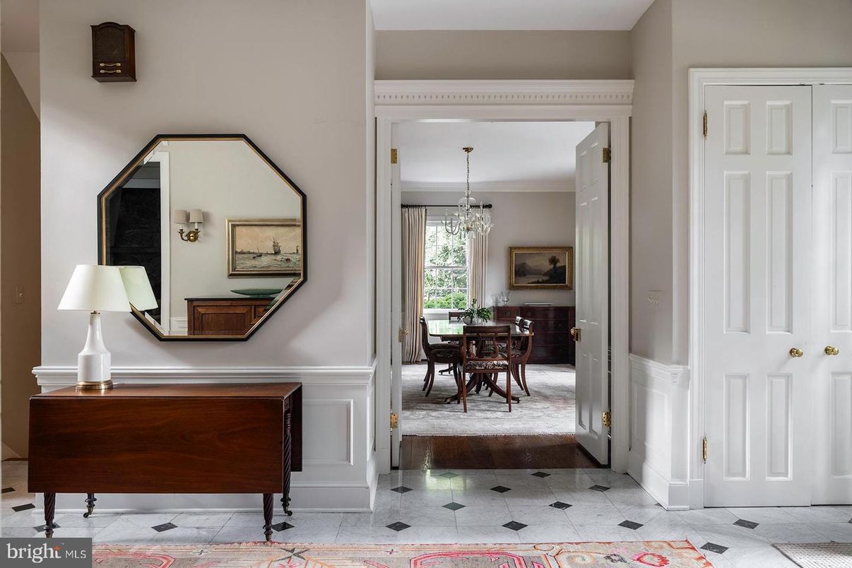 Chandelier, Dining room, Interior
