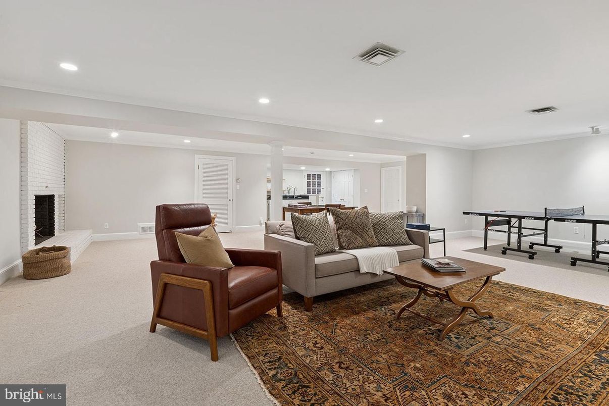 Fireplace, Interior, Living room, Recessed Lighting