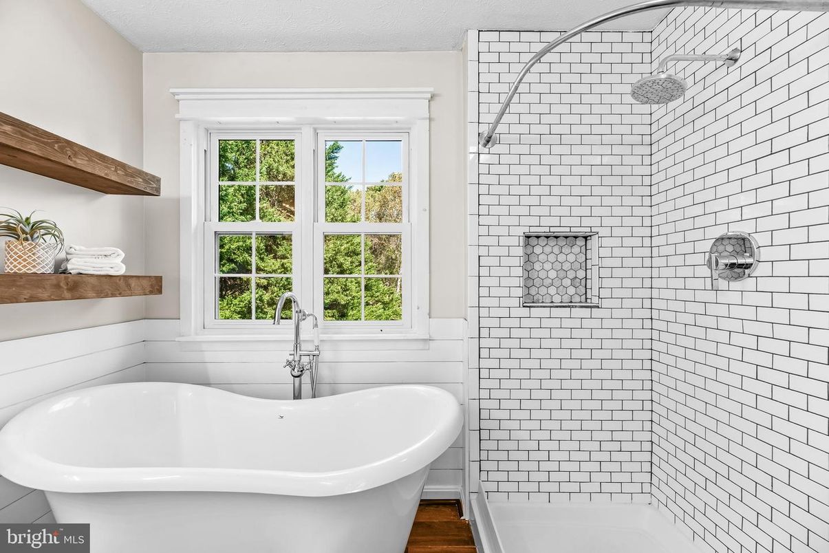 Bathroom, Free Standing Baths, Interior