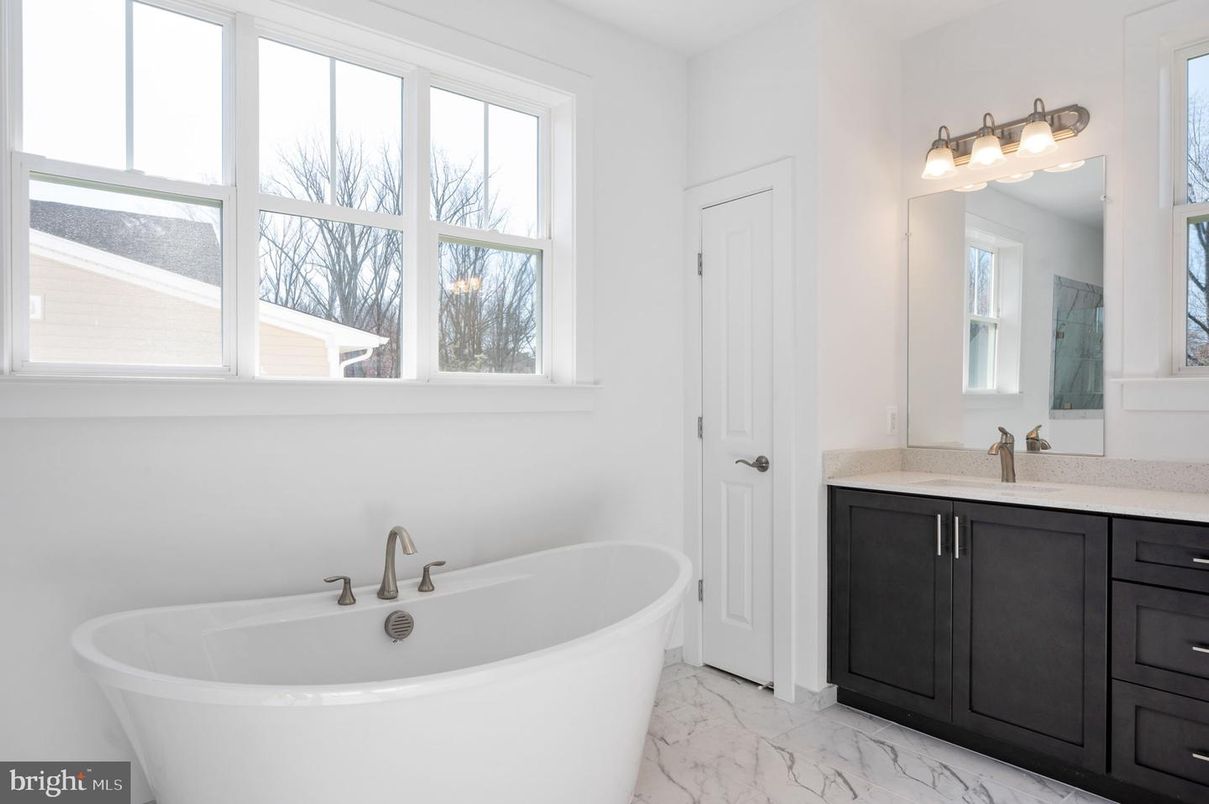 Bathroom, Free Standing Baths, Interior, Marble