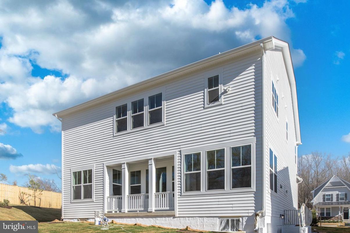 Exterior, Facade, Rowhouse