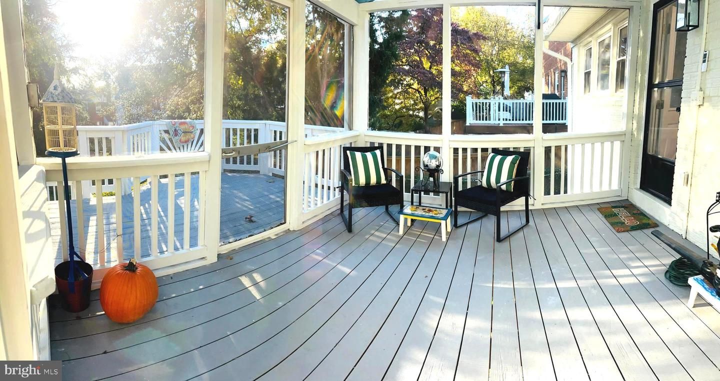Interior, Sun Room, Wood Texture Flooring