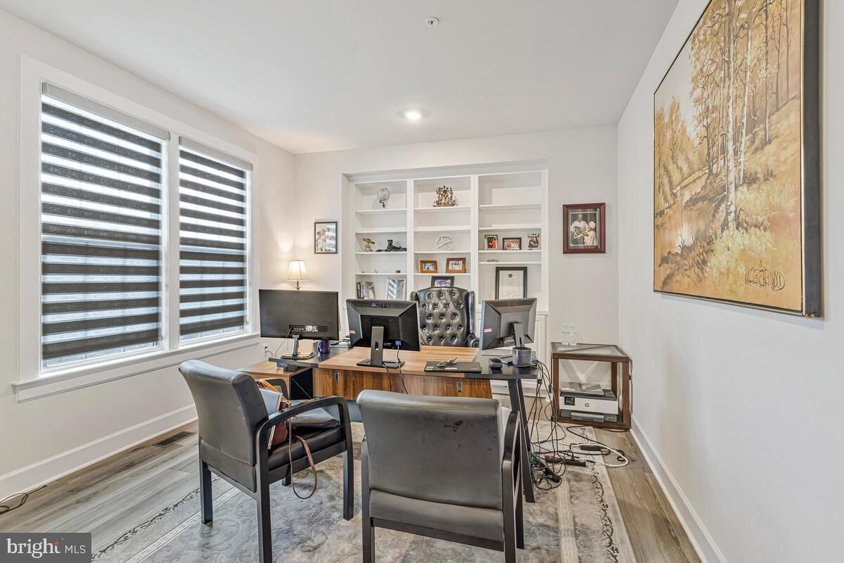 Home Office, Interior, Recessed Lighting, Wood Texture Flooring