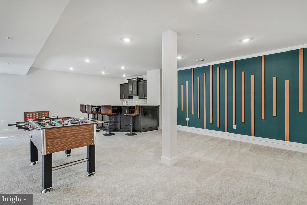 Game Room, Interior, Recessed Lighting