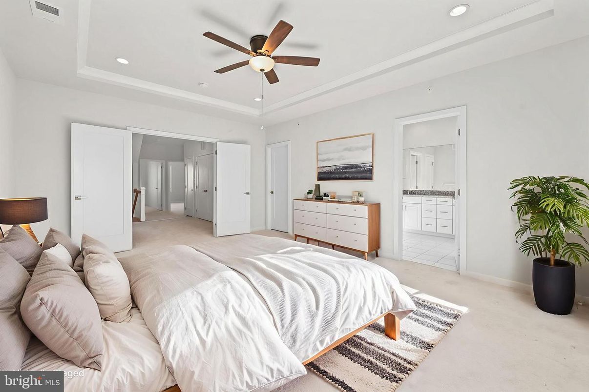 Bedroom, Interior, Recessed Lighting