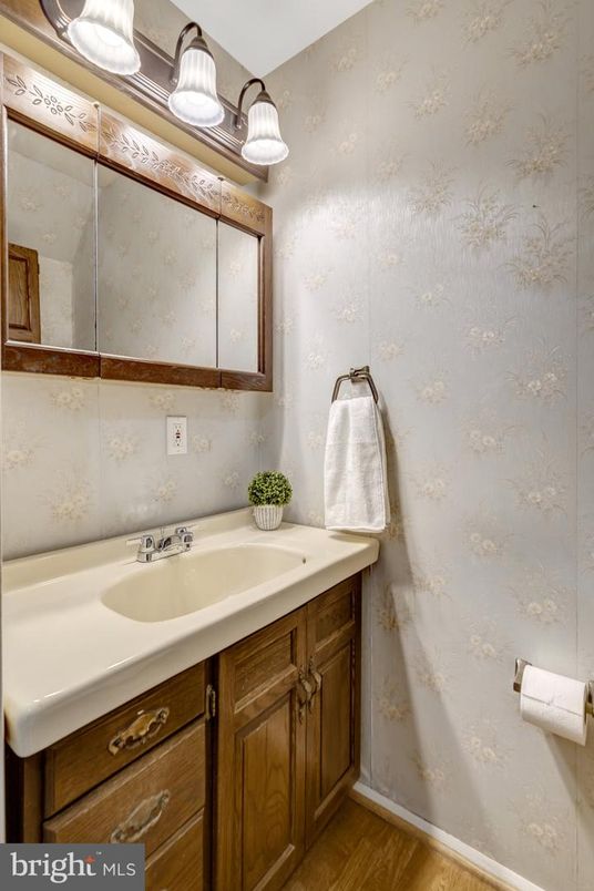 Bathroom, Interior, Wood Texture Flooring