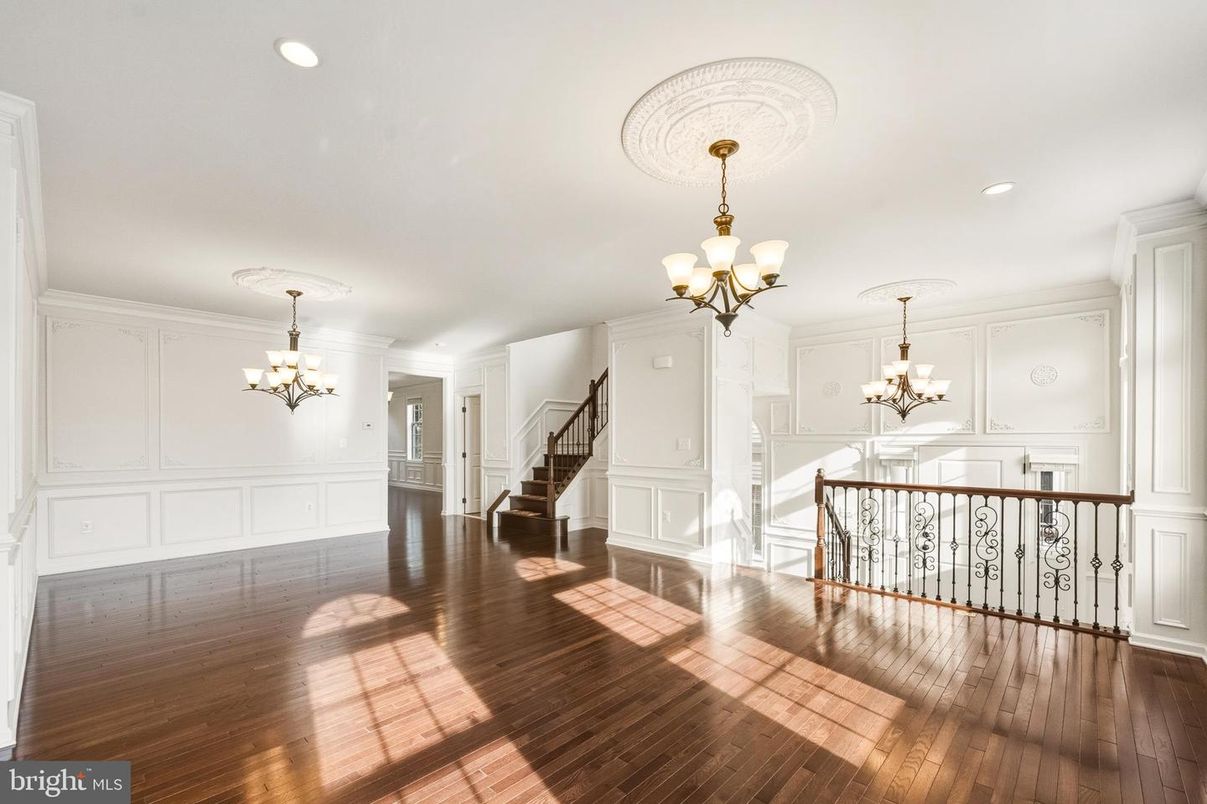 Chandelier, Empty room, Interior, Recessed Lighting, Wood Texture Flooring