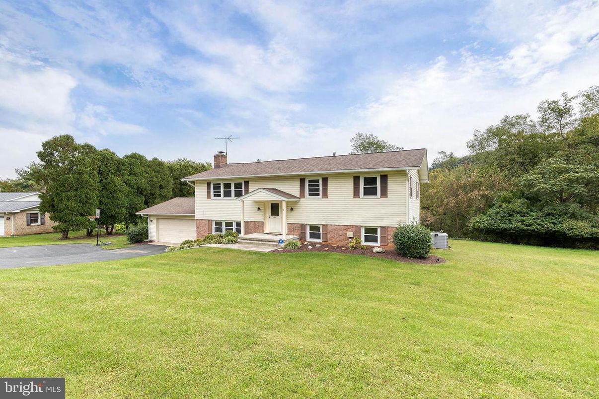 Attached, Backyard, Exterior, Facade, Raised Ranch