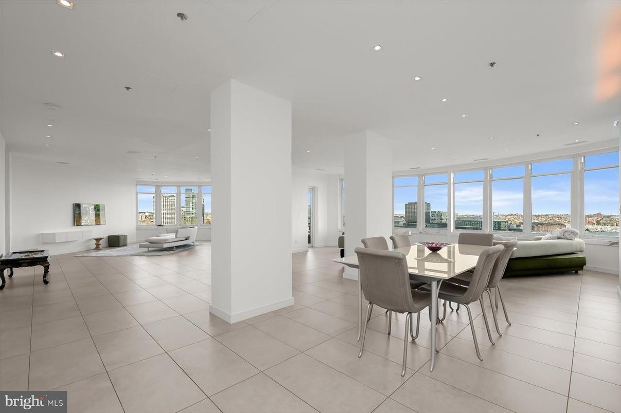 Dining room, Interior, Recessed Lighting, Water