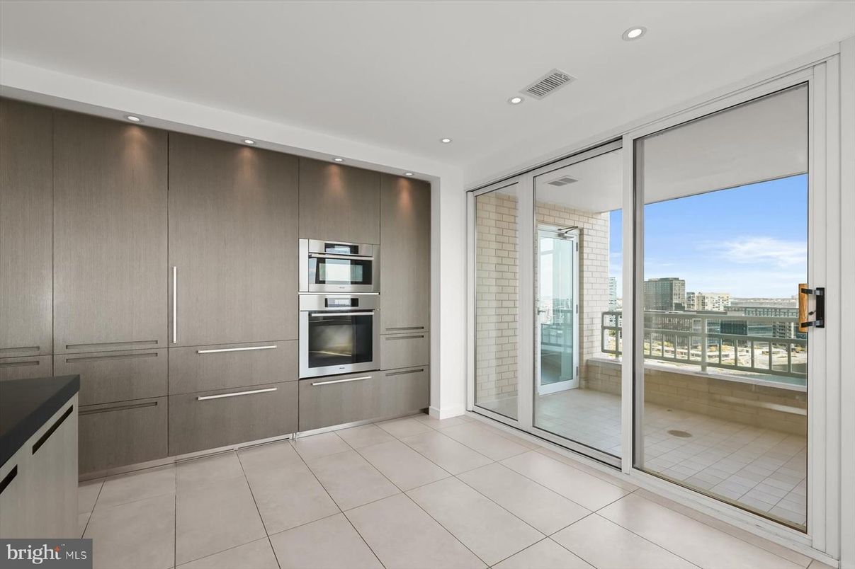 Interior, Recessed Lighting, Stainless Steel Appliances