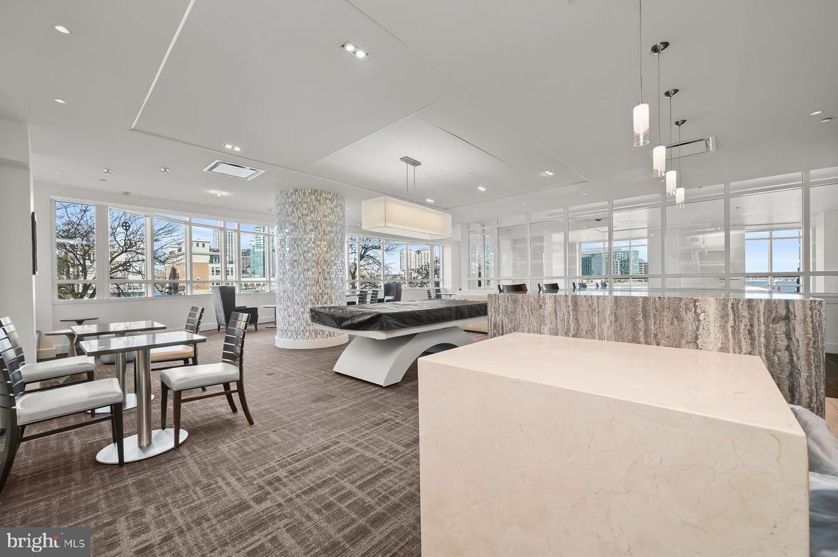 Dining room, Interior, Pendant Lights, Recessed Lighting