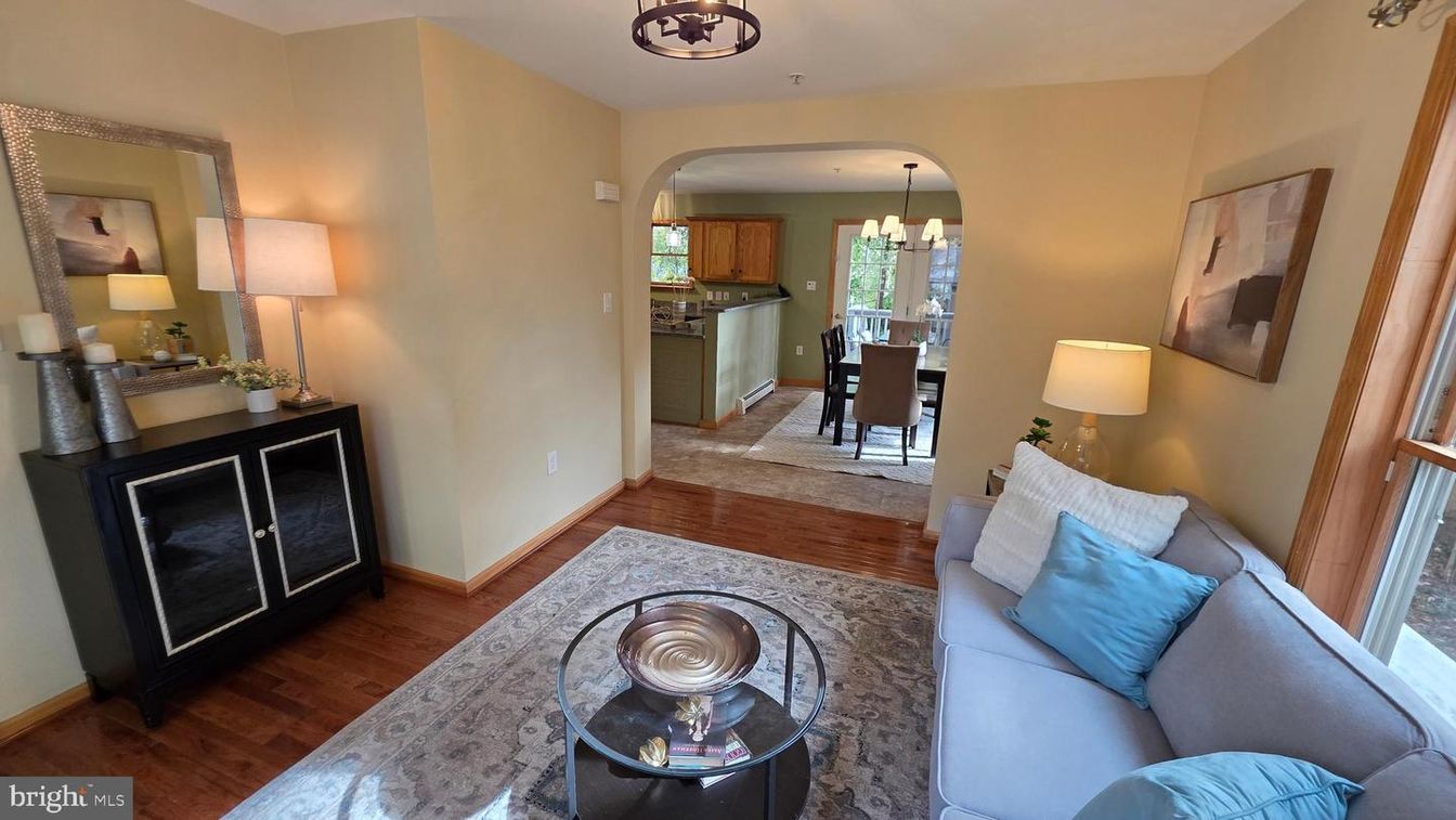 Chandelier, Dining room, Interior, Living room, Wood Texture Flooring