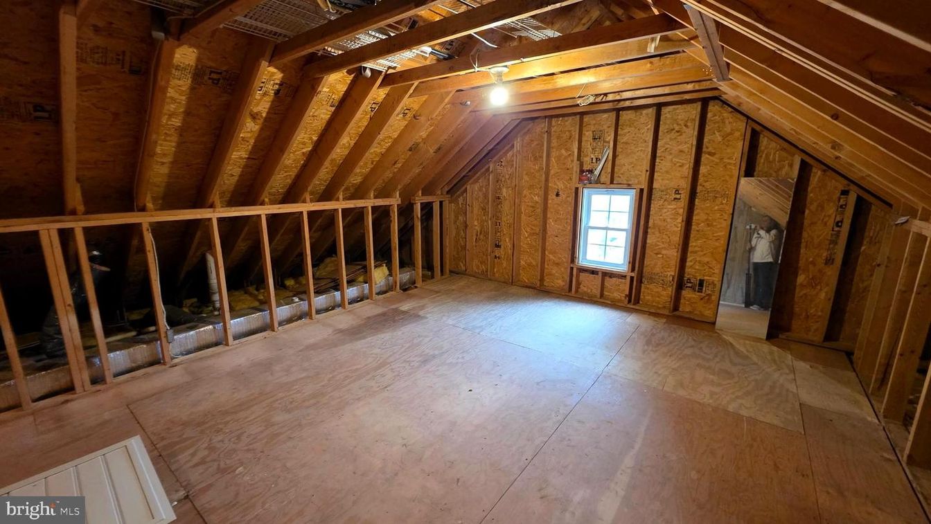 Empty room, Interior, Wooden Beams, Wooden Ceilings, Wooden Walls