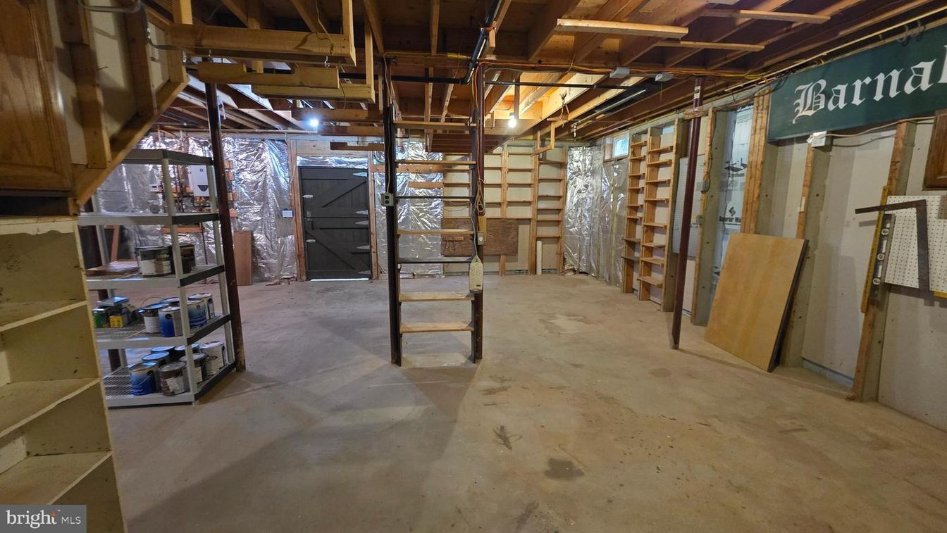 Interior, Wooden Beams