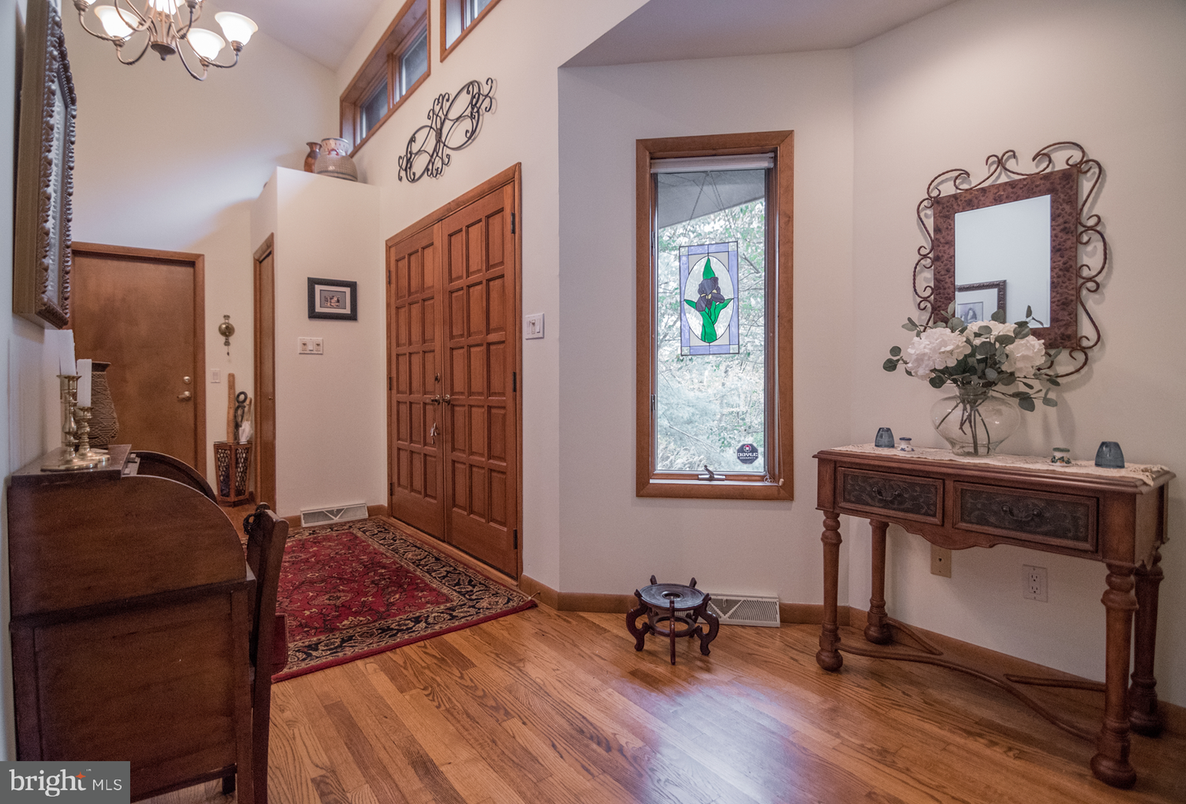 Chandelier, Interior, Wood Texture Flooring