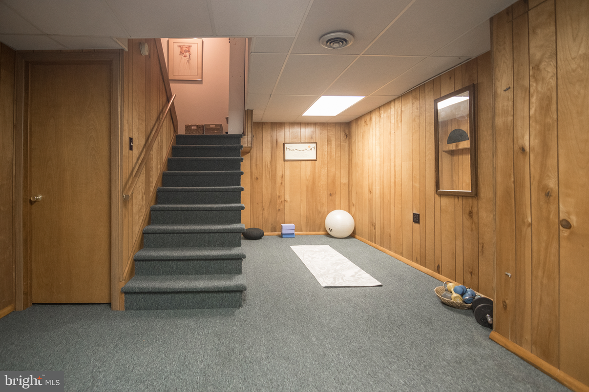 Interior, Recessed Lighting, Wooden Walls