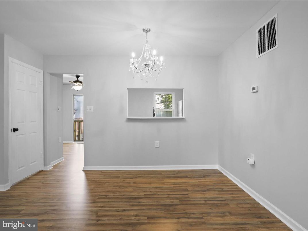 Chandelier, Empty room, Interior, Wood Texture Flooring