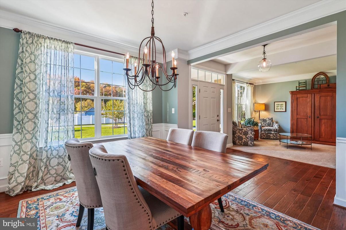 Chandelier, Dining room, Interior, Pendant Lights, Wood Texture Flooring