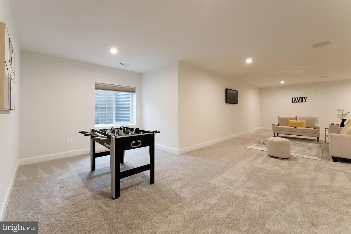 Game Room, Interior, Living room, Recessed Lighting