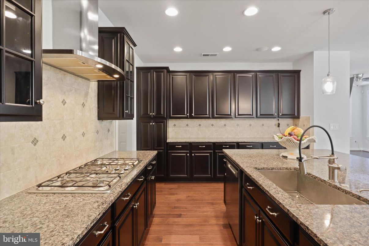 Interior, Kitchen, Pendant Lights, Recessed Lighting, Wood Texture Flooring